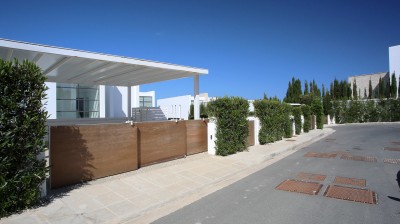 A Home of Elegance and Comfort