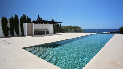 A Home of Elegance and Comfort